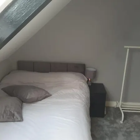 Converted 1882 Gospel Hall Lejlighed Bristol