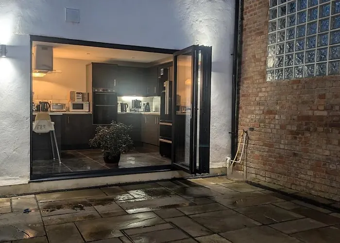 Converted 1882 Gospel Hall بريستول